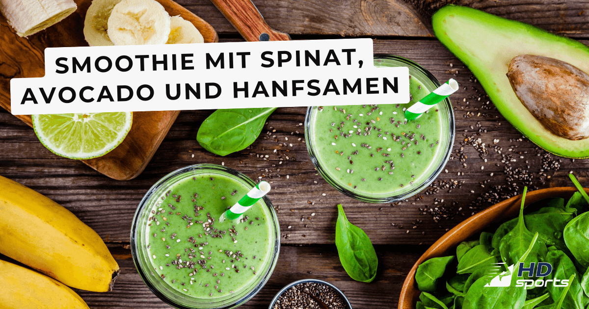 Smoothie mit Spinat, Avocado, Hanfsamen und Banane