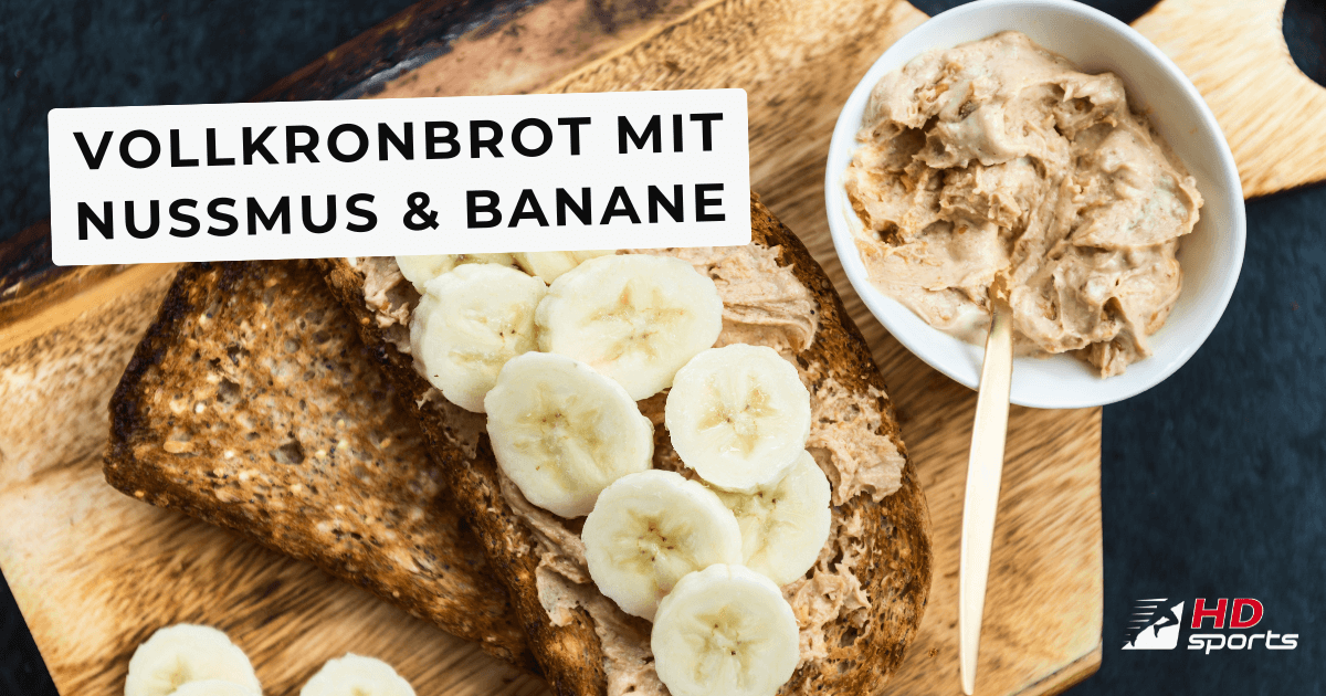 Vollkornbrot mit Nussmus und Banane