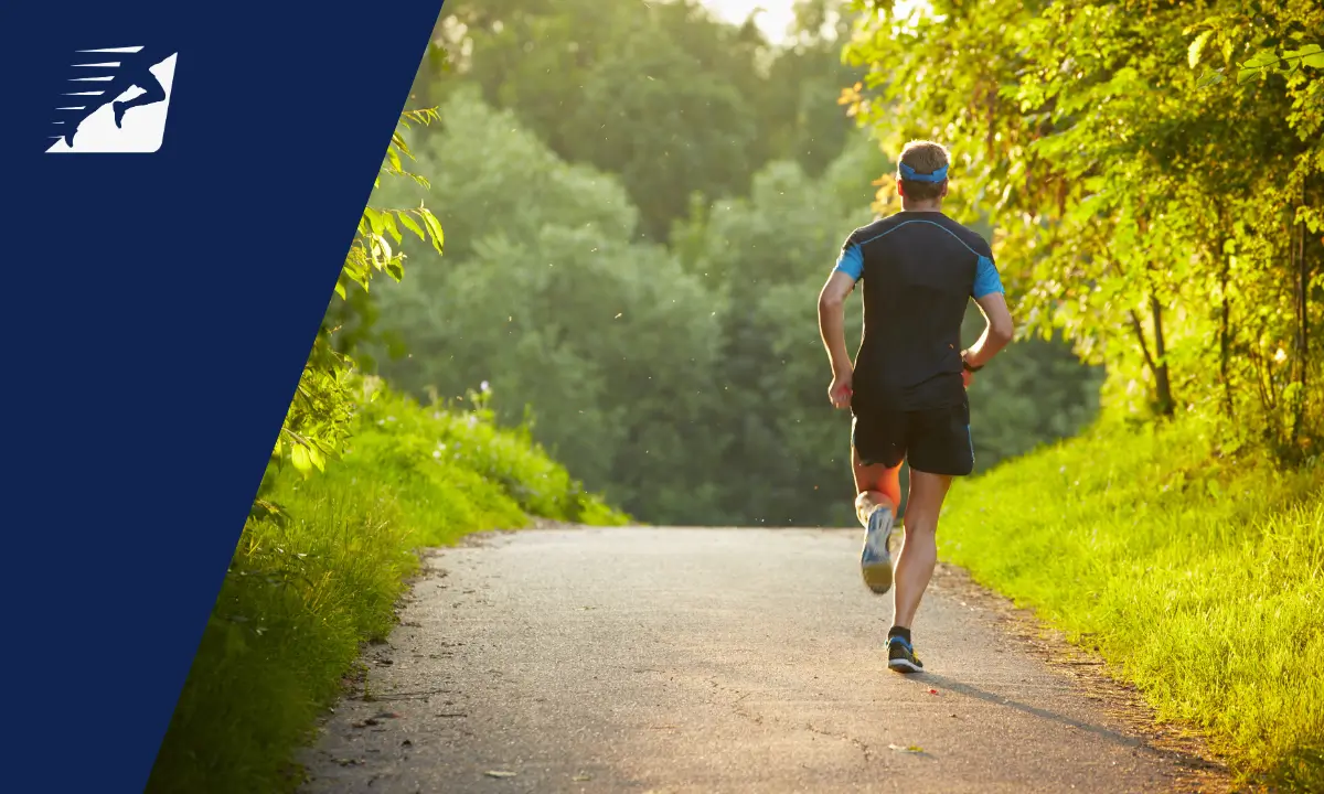 Ein Mann beim Laufen in der Hitze