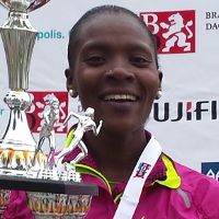 Betsy Saina (C) Golazo Sports