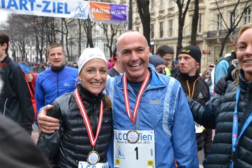 Alexa Wesner (C) US Embasy