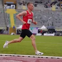 Läufer Sebastian Frey bei seinem Sieg über die 3.000 Meter