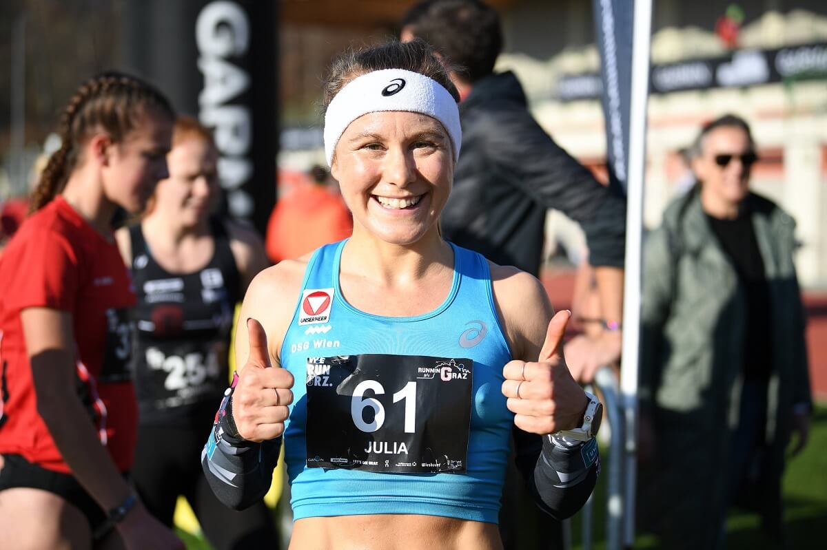 Crosslauf-Siegerin Julia Mayer