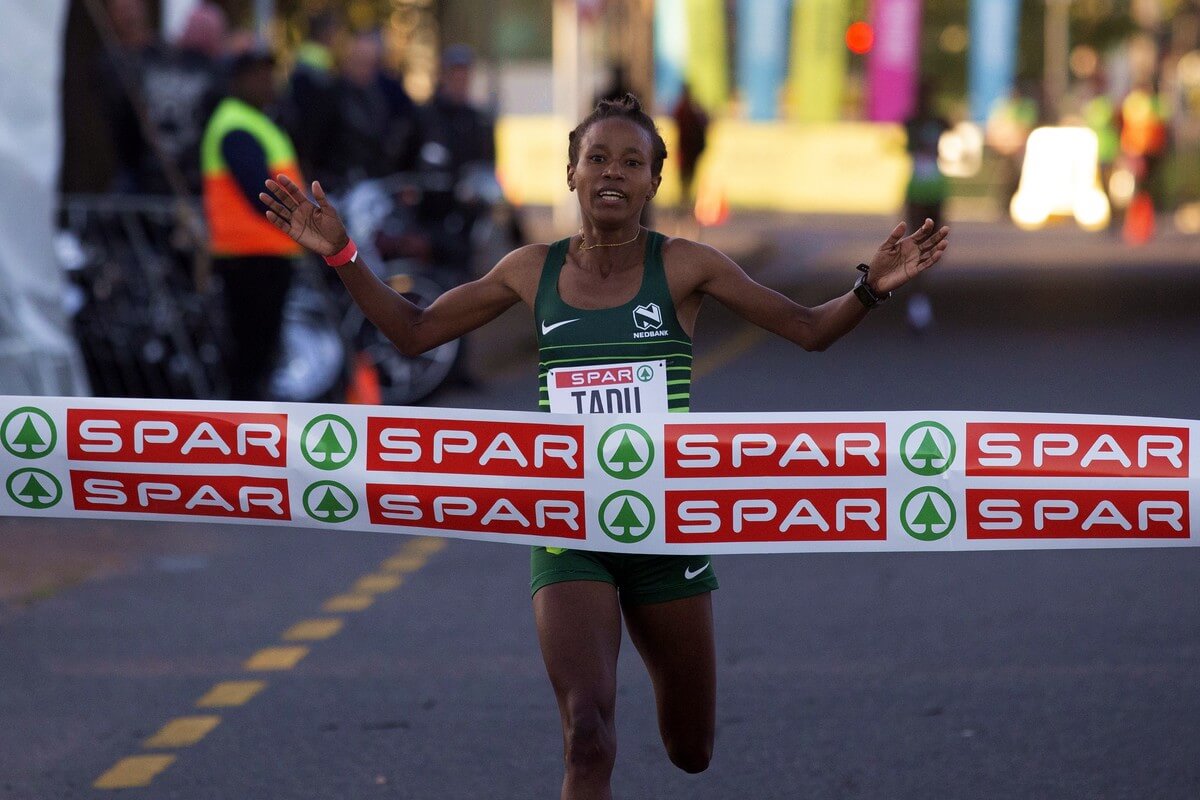 Grand Prix Serie - Durban: Tadu Nare vor Helalia Johannes 