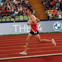 Andreas Vojta beim Laufen auf der Laufbahn