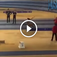 [VIDEO] Unglaublich: 14-Jährige springt über 6,50 Meter 