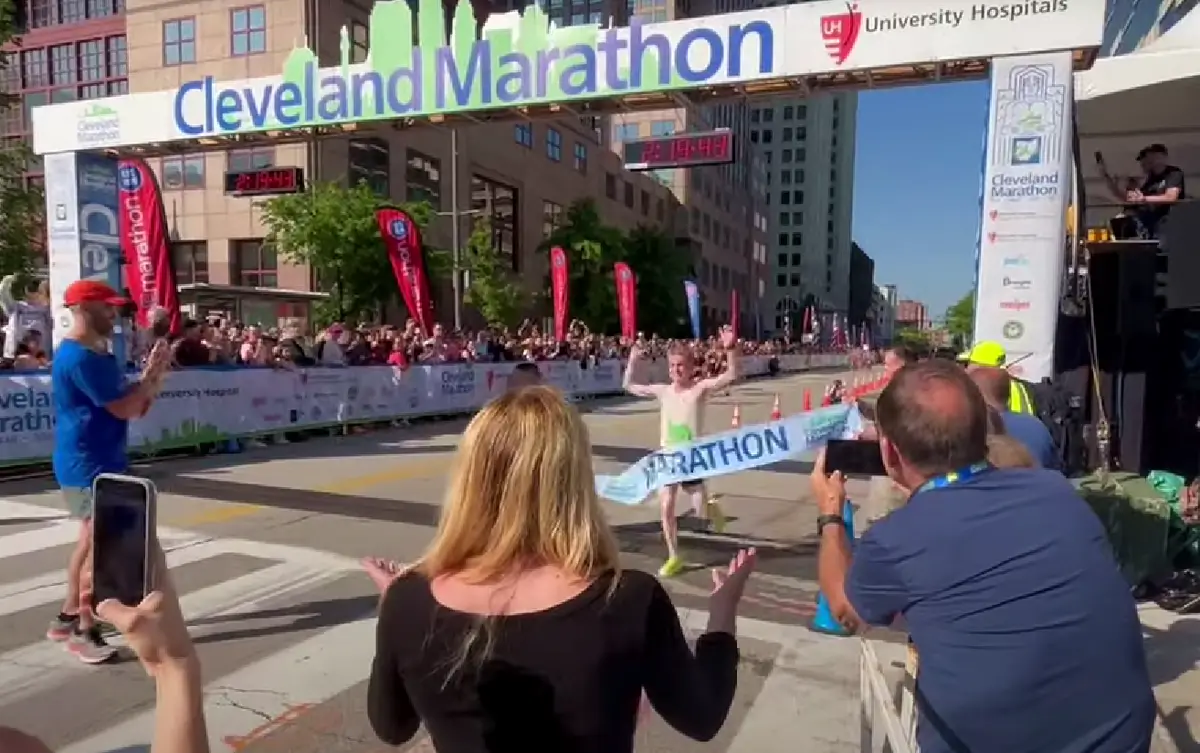 Cleveland Marathon 2024 mit Heiratsantrag