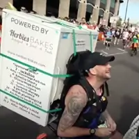 Heiratsantrag beim Marathon