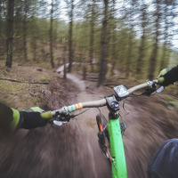 Bike-Marathon: Frau schwer gestürzt; Verursacher flüchtete