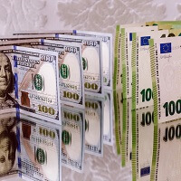 Geld Dollar Euro By Unsplash 200