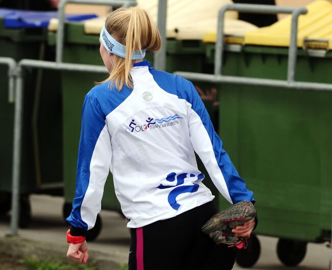 Bitte verzichte vor und nach dem Laufen auf statische Dehnungsübungen.