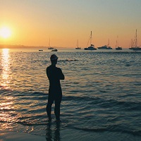 Eine Triathletin soll mehrmals betrogen haben.