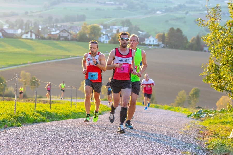 Zur detaillierten Ansicht des AKB Run Laufserie