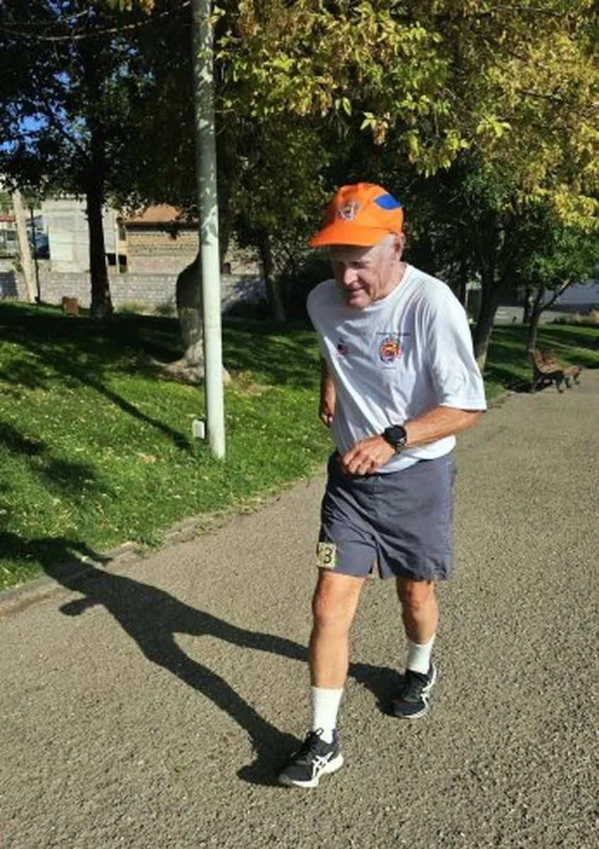 Lake Vardavar Marathon: Rich Holmes