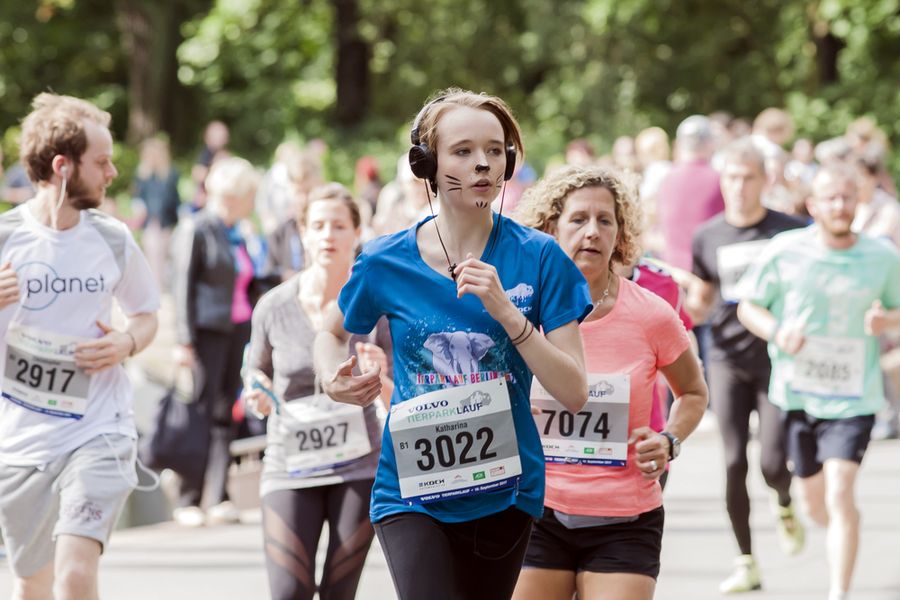 Eine Läuferin des Tierparklaufs in Berlin. Foto: Veranstalter