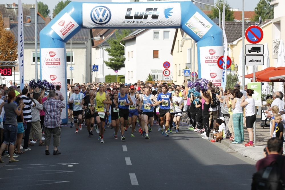 Eschborner Halbmarathon - Autounfall