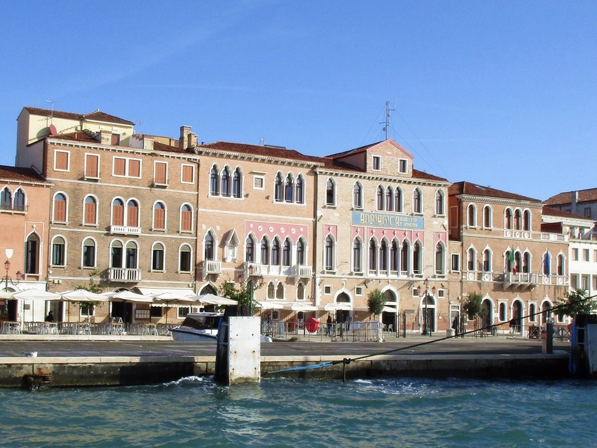 Venice Marathon 75 1698709690