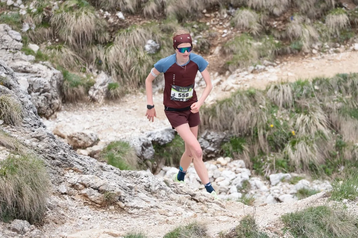 Dolomites Saslong Half-Marathon 2025: Die Österreicherin Amelie Muss auf dem Weg zu einem neuen Streckenrekord.