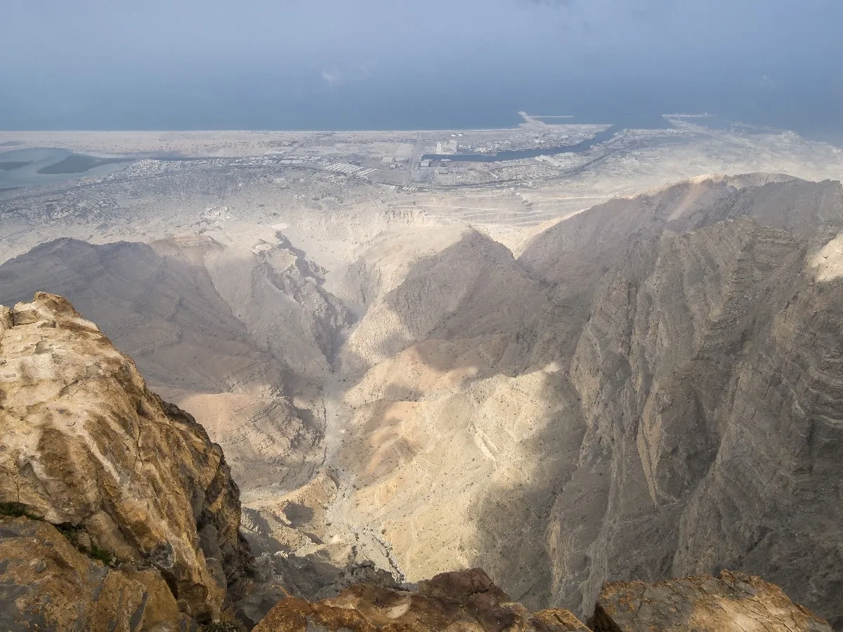 Highlander Ras Al Khaimah: Der Arabische Golf 1600 m tiefer