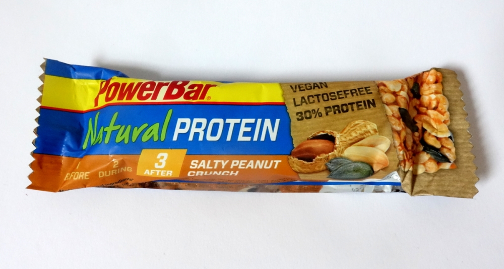 PowerBar hat auch einen veganen und laktosefreien Riegel in seinem Sortiment.
