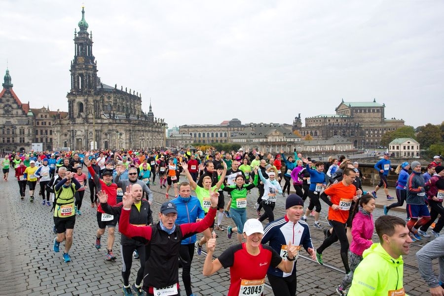 Großartige Stimmung beim Dresden-Marathon. Foto Veranstalter