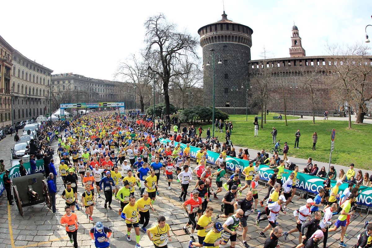 Tausende Teilnehmer beim Stramilano