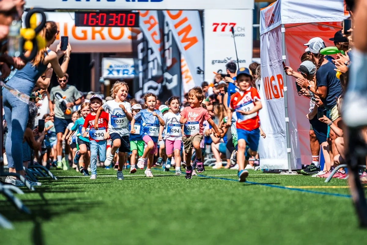 Kids bei den Davos X-Trails