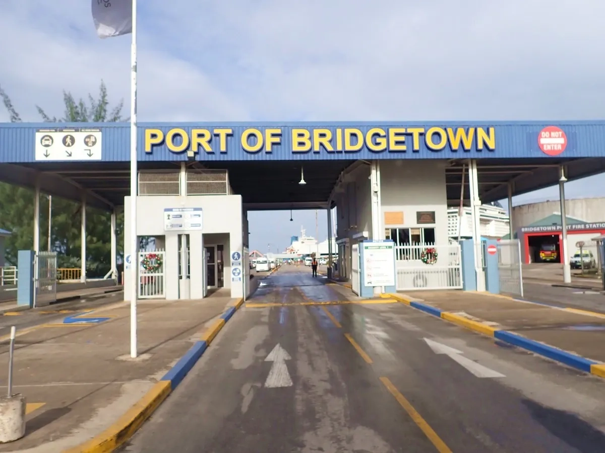 Maingate im Hafen von Bridgetown