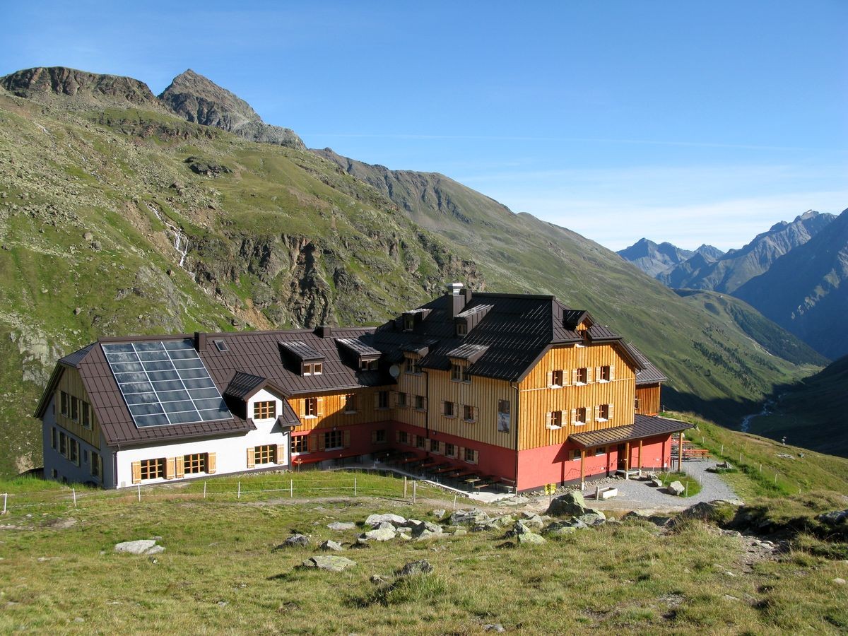 Das Taschachhaus in den Ötztaler Alpen