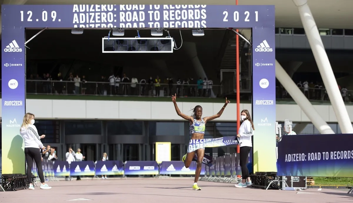 Adizero: Road to Records Herzogenaurach 2021 mit Agnes Tirop