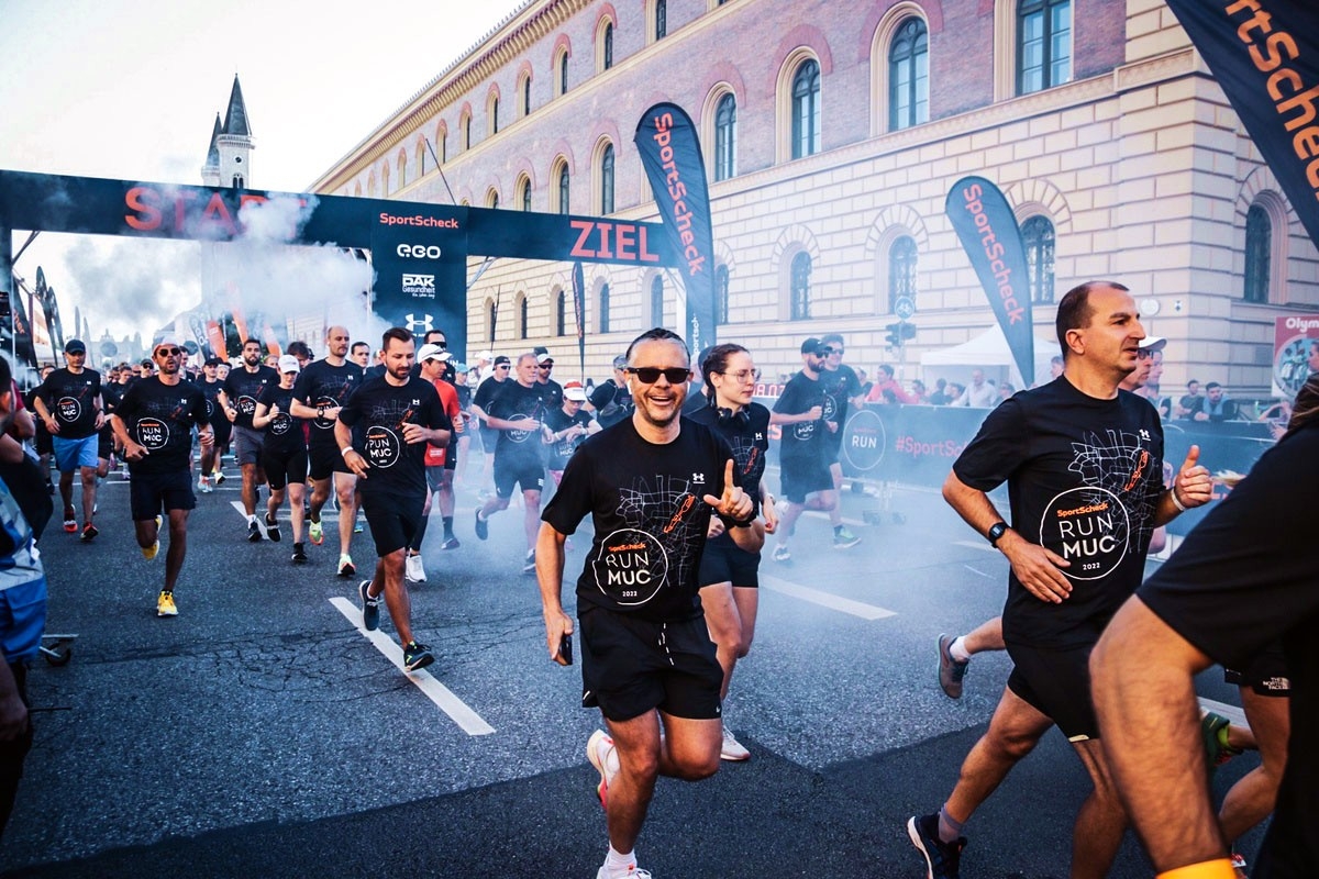 10.000 laufen jedes Jahr beim SportScheck Run durch München.