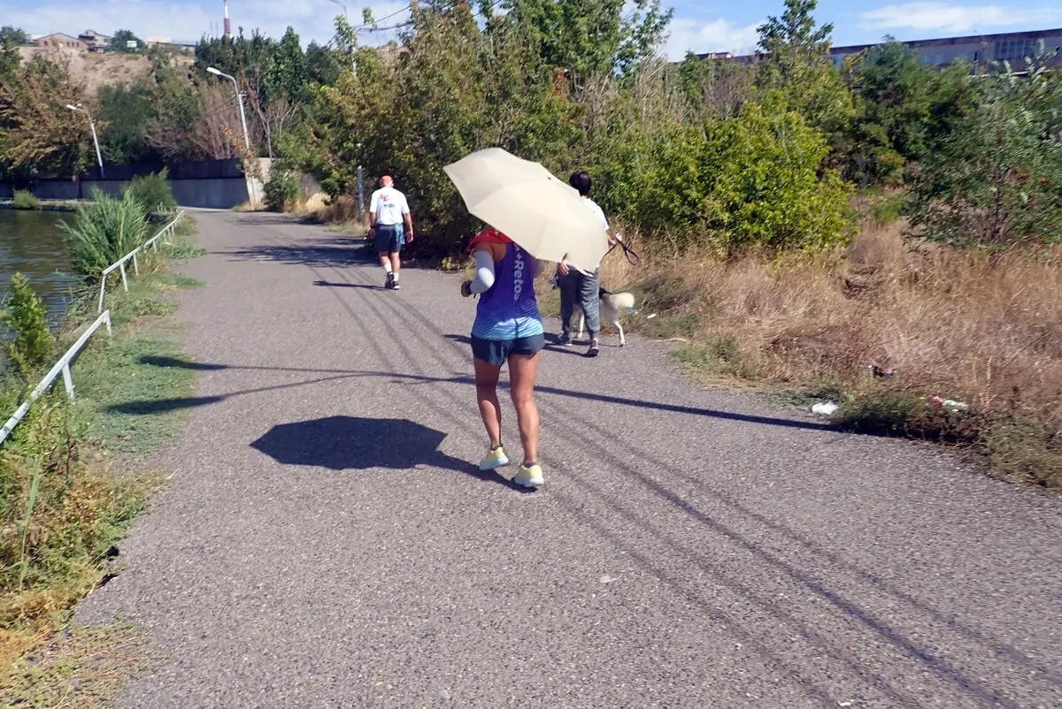 Lake Vardavar Marathon: Pei und Rich