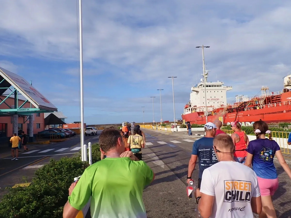 Barbados Marathon: Auf dem Weg zum Hafengelände