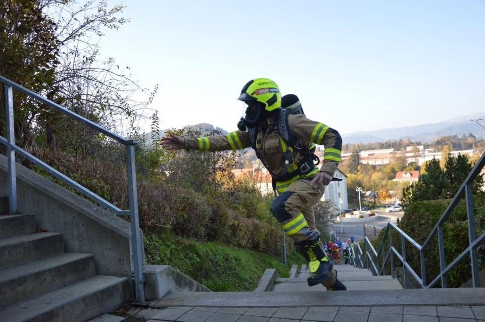 AA32DFEC-D8A5-471B-B3A6-DBCAF27C5102 AA32DFEC-D8A5-471B-B3A6-DBCAF27C5102