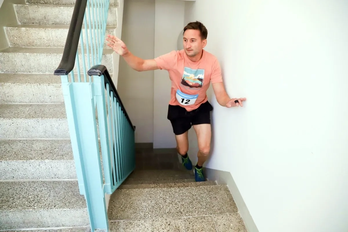 Neuwoges Treppenhauslauf 2024 (Foto: © Veranstalter) Neuwoges Treppenhauslauf 2024 (Foto: © Veranstalter)