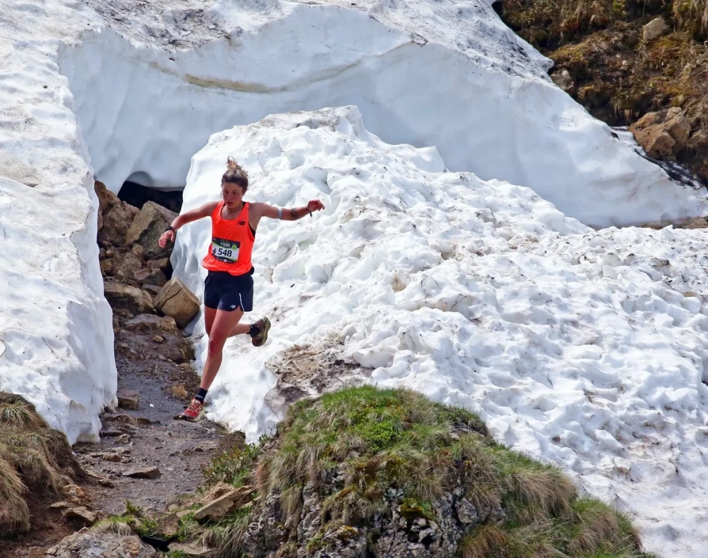 Dolomites Saslong Half-Marathon 2024 mit Martina Bilora (Foto: © newspower.it) Dolomites Saslong Half-Marathon 2024 mit Martina Bilora (Foto: © newspower.it)