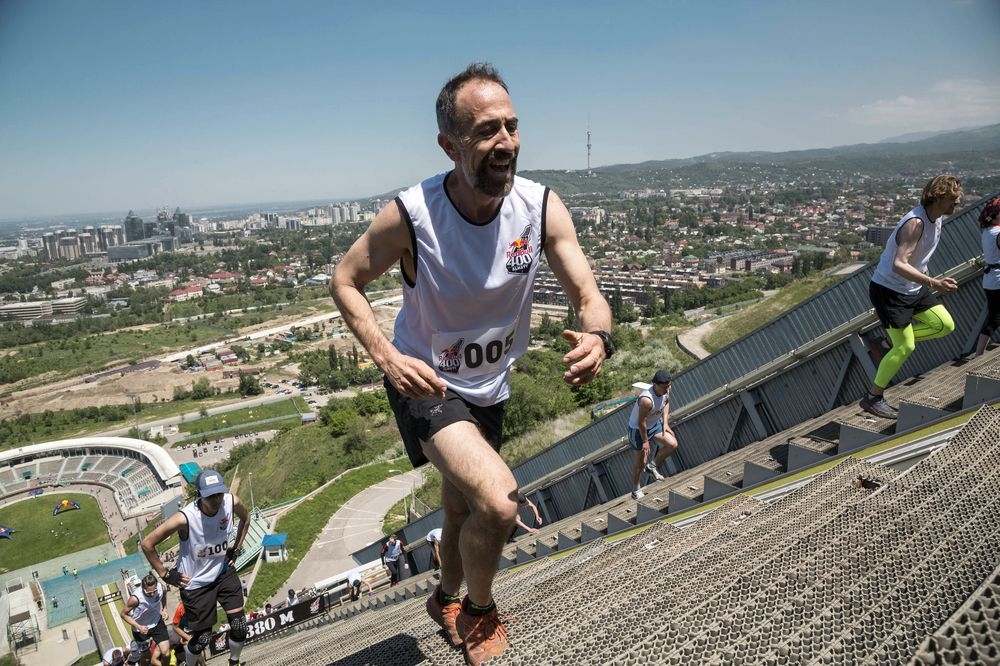 Red Bull 400 Almaty (C) Ilona Gerezhuk / Red Bull Content Pool Red Bull 400 Almaty (C) Ilona Gerezhuk / Red Bull Content Pool