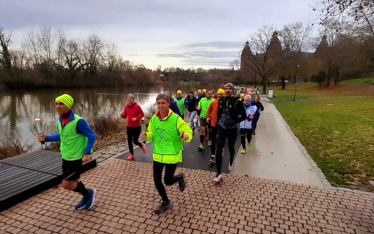 Friedenslichtlauf von Mainaschaff nach Klingenberg/Trennfurt Friedenslichtlauf von Mainaschaff nach Klingenberg/Trennfurt