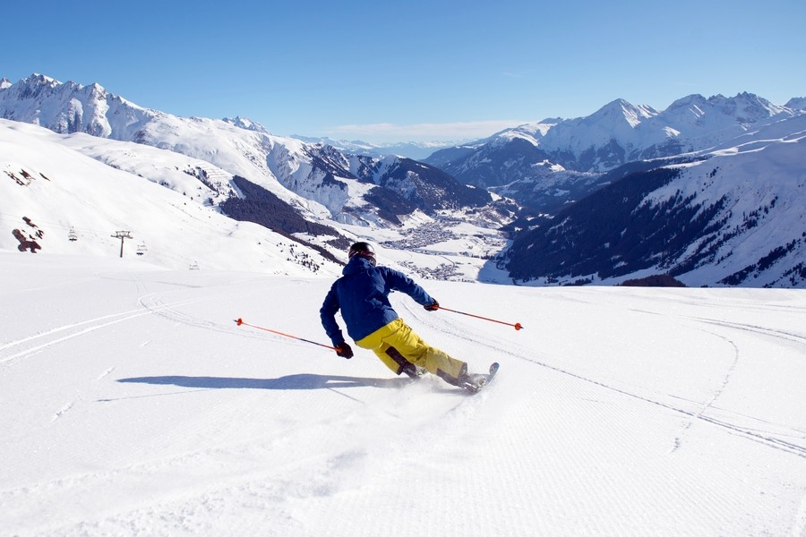 Skifahren Dieni (C) Andermatt-Sedrun Sport AG Skifahren Dieni (C) Andermatt-Sedrun Sport AG