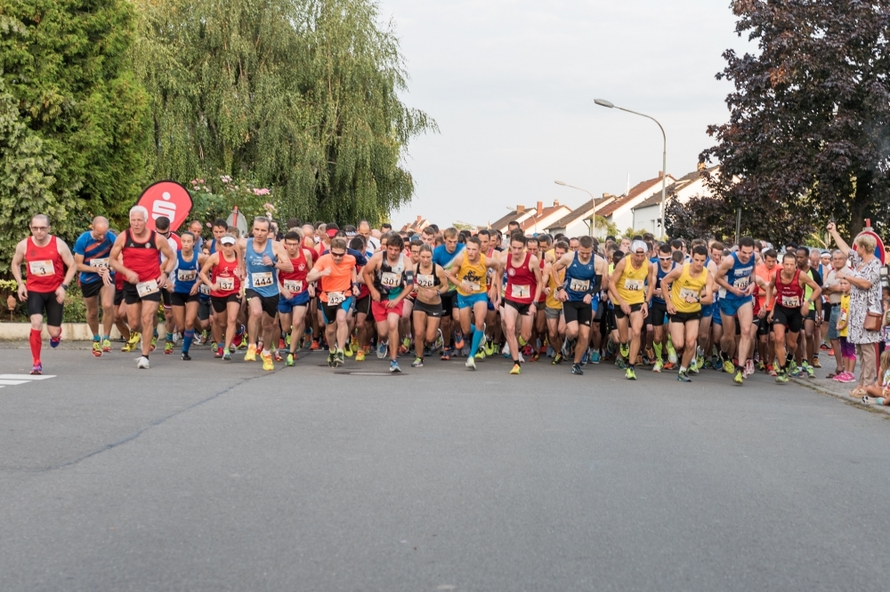 3,5km Einsteigerlauf & 10km Volkslauf 3,5km Einsteigerlauf & 10km Volkslauf