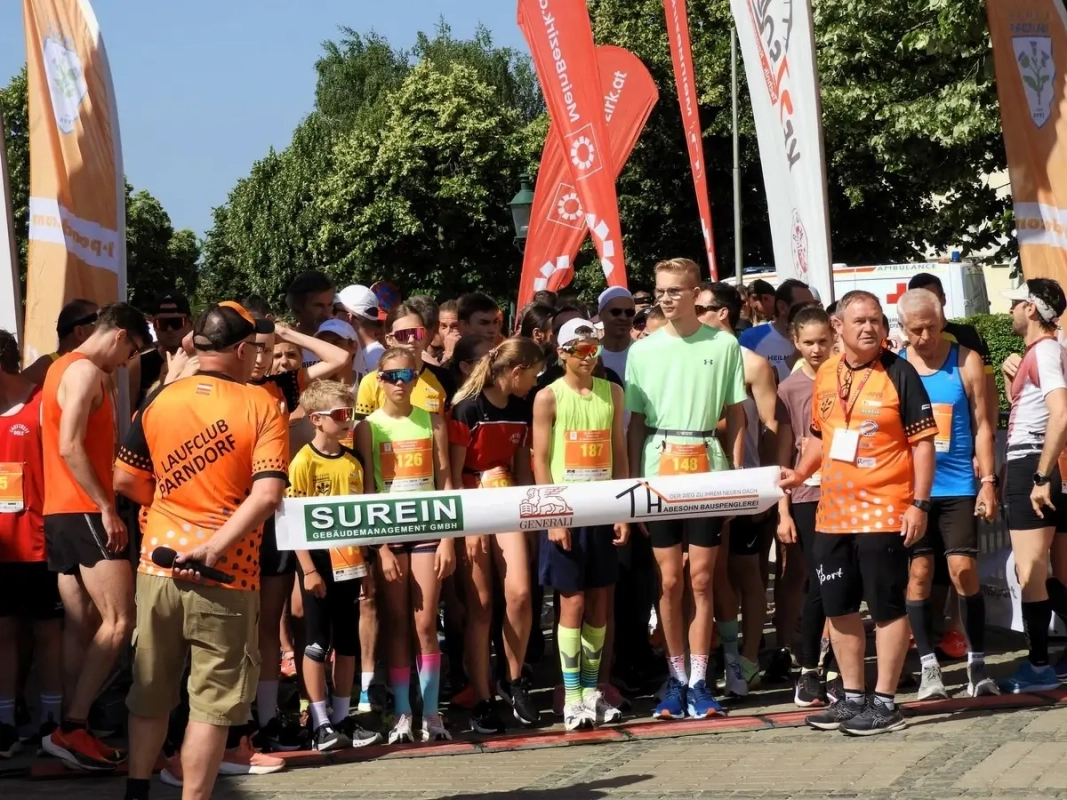 Parndorfer Straßenlauf 2025 (Foto: © Veranstalter) Parndorfer Straßenlauf 2025 (Foto: © Veranstalter)
