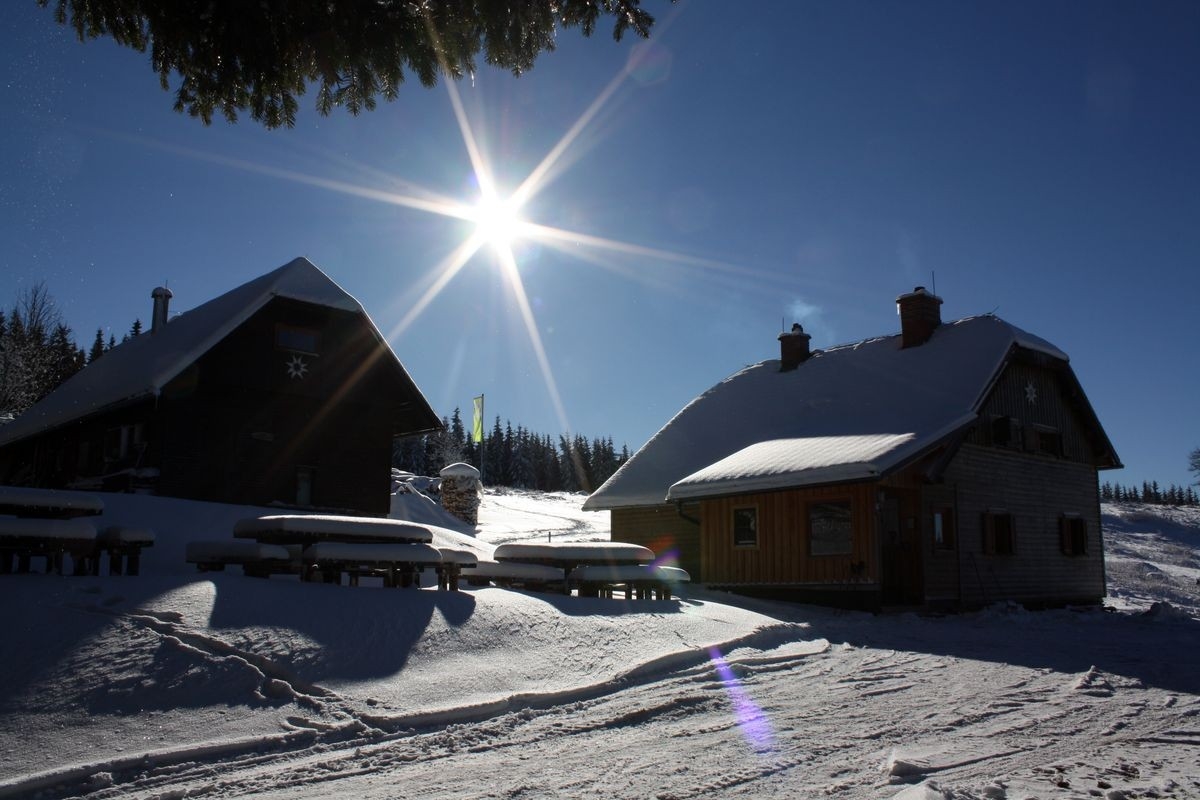 Leopold-Wittmaier-Hütte, Fotos: Österreichischer Alpenverein Sektion Wartberg im Mürztal Leopold-Wittmaier-Hütte, Fotos: Österreichischer Alpenverein Sektion Wartberg im Mürztal