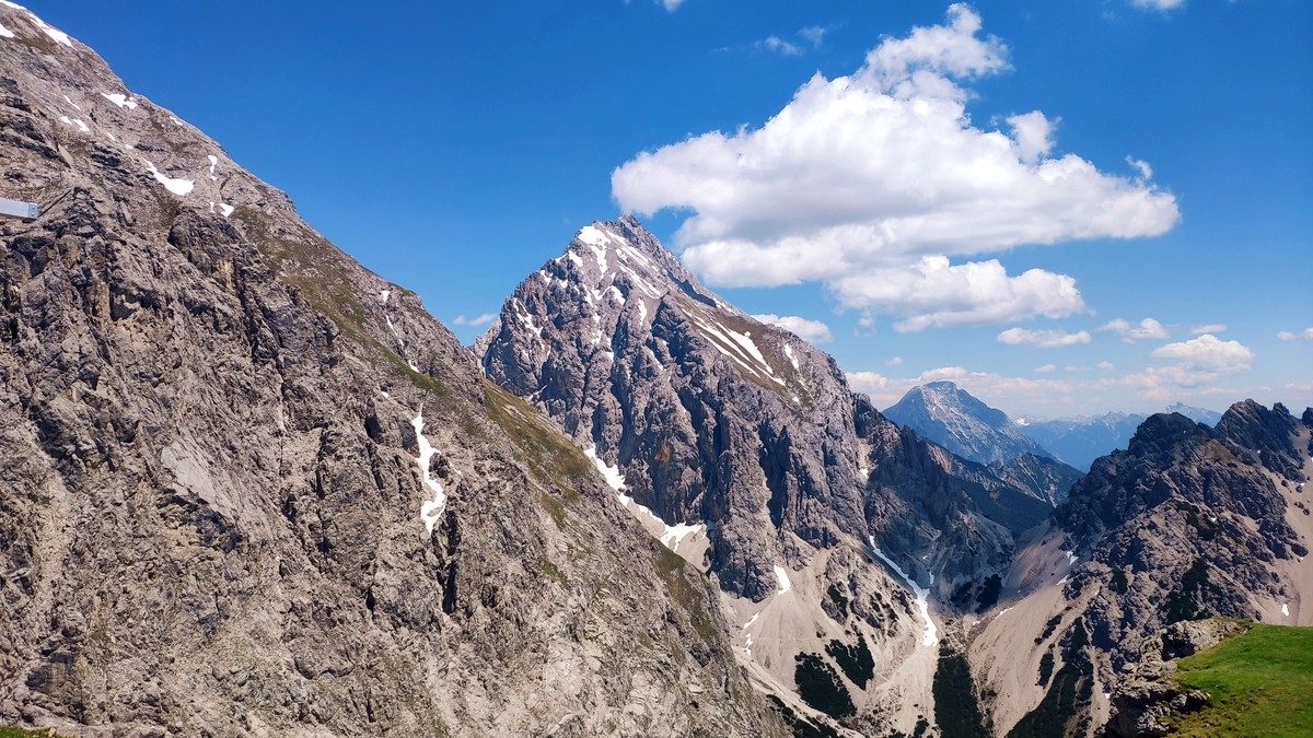 Westliche Griesspitze und Östliche Griesspitze vom Höllkopf Westliche Griesspitze und Östliche Griesspitze vom Höllkopf