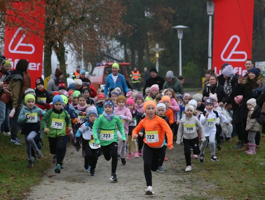 Therme Geinberg-Lauf 2025 (© Laufclub Geinberg) Therme Geinberg-Lauf 2025 (© Laufclub Geinberg)