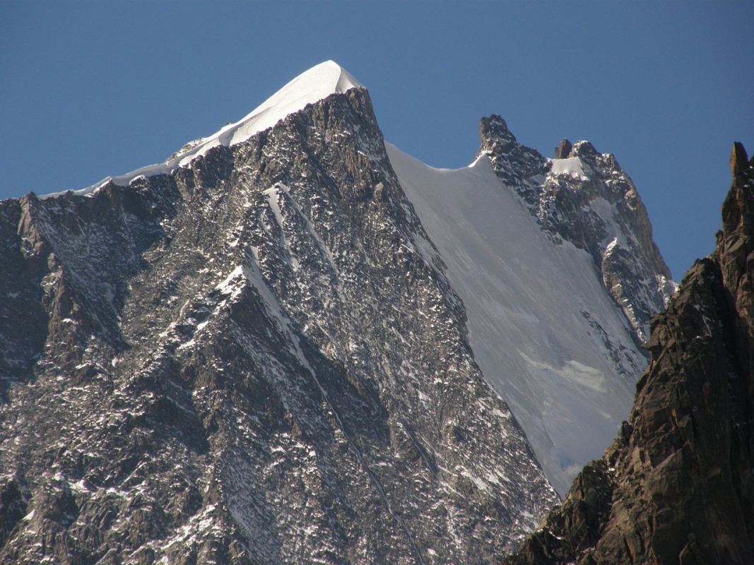Aiguille Blanche de Peuterey, Foto: Alessandro Cantamessa, Lizenz: Creative Commons Attribution-Share Alike 3.0 Unported Aiguille Blanche de Peuterey, Foto: Alessandro Cantamessa, Lizenz: Creative Commons Attribution-Share Alike 3.0 Unported