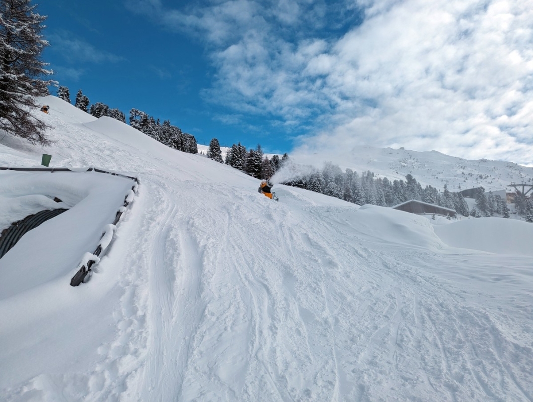 Sechszeiger Skitour 04: Die Pisten werden quasi nie betreten. Sechszeiger Skitour 04: Die Pisten werden quasi nie betreten.