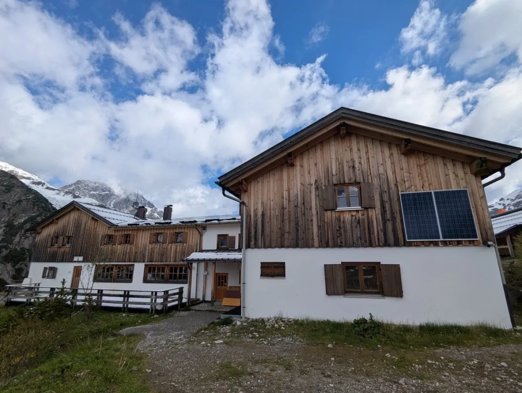 Hanauer Hütte im Mai 2025 Hanauer Hütte im Mai 2025