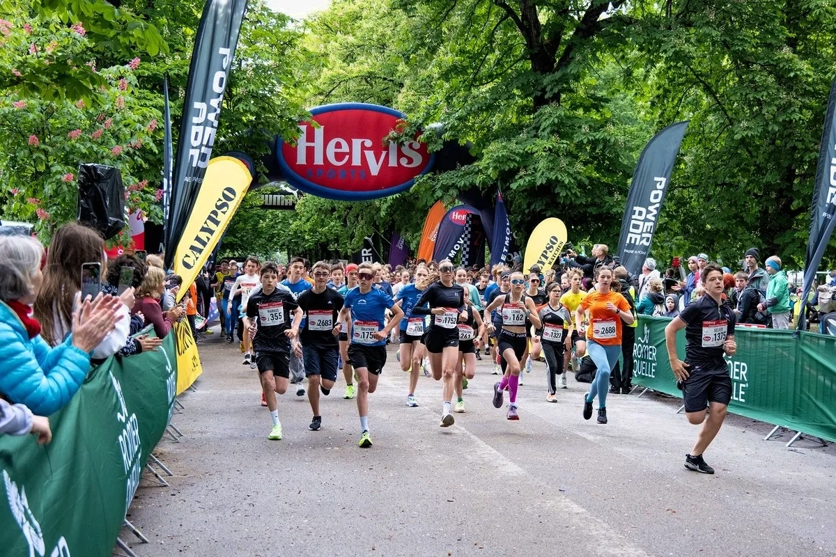 Start zum Salzburg Junior-Marathon (Foto: © Alexander Schwarz) Start zum Salzburg Junior-Marathon (Foto: © Alexander Schwarz)