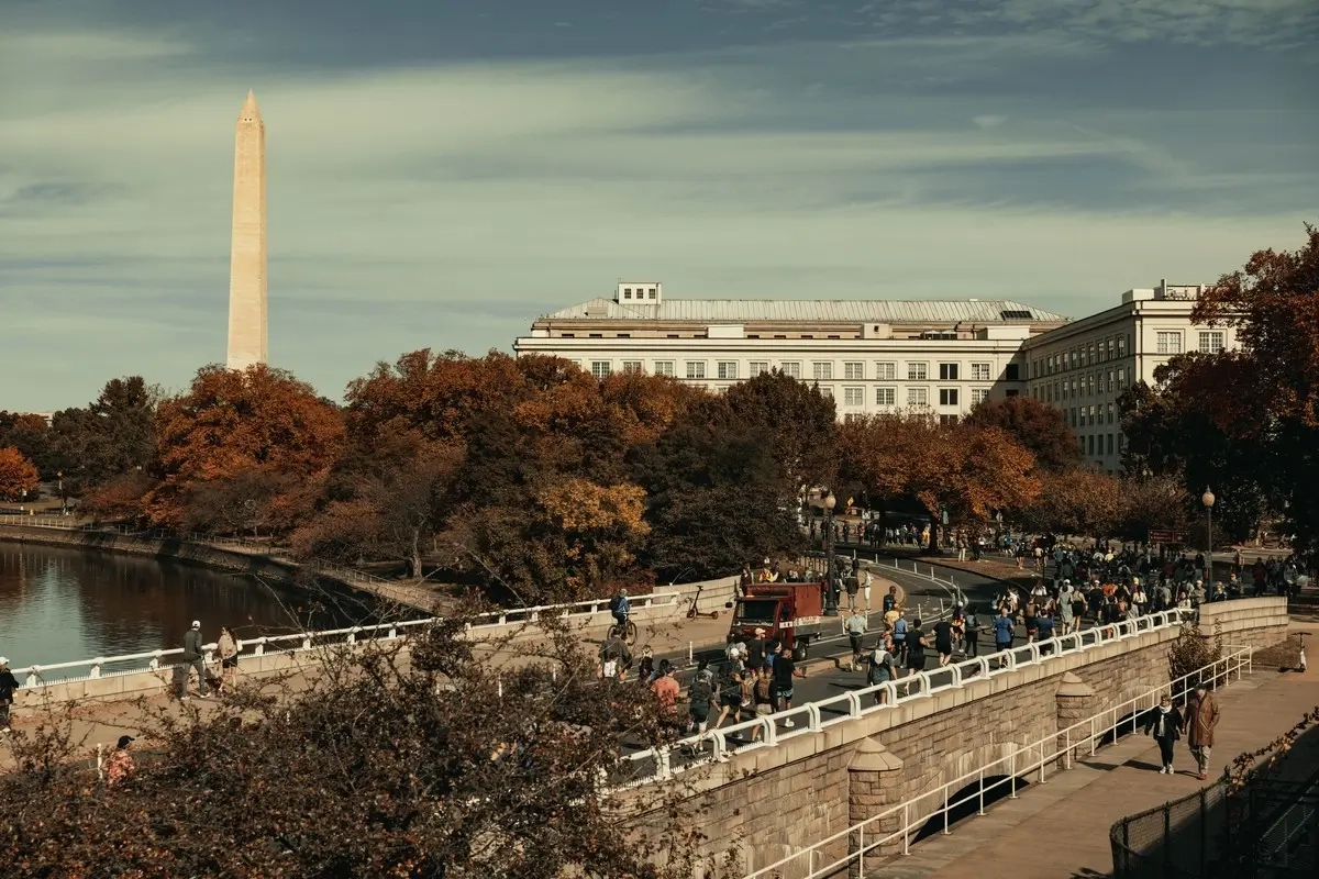 Marine Corps Marathon Washington 2024 (Foto: © MCBQ COMMSTRAT) Marine Corps Marathon Washington 2024 (Foto: © MCBQ COMMSTRAT)