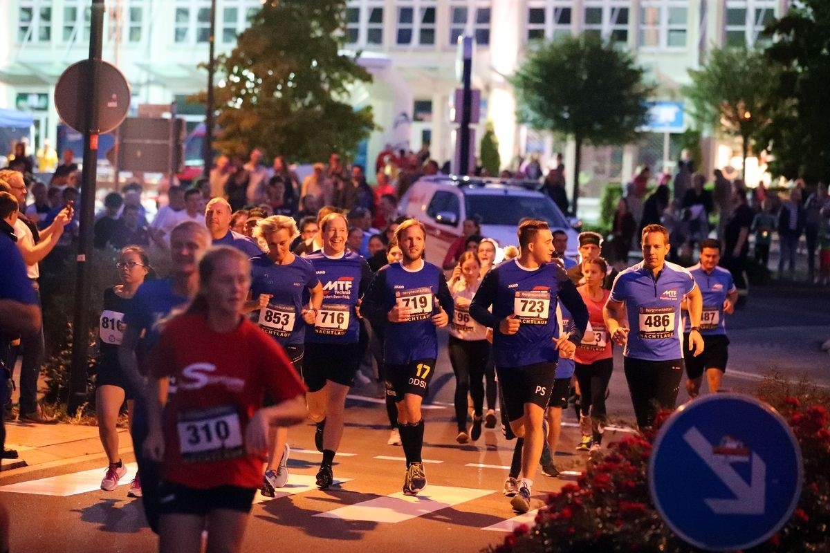 Bergneustädter Nachtlauf, Foto: Stadt Bergneustadt Bergneustädter Nachtlauf, Foto: Stadt Bergneustadt